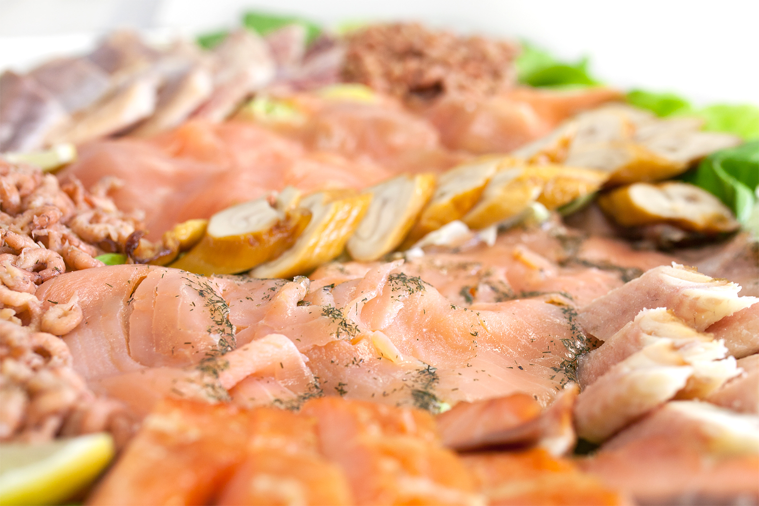 Detail einer Fischplatte aus dem Catering